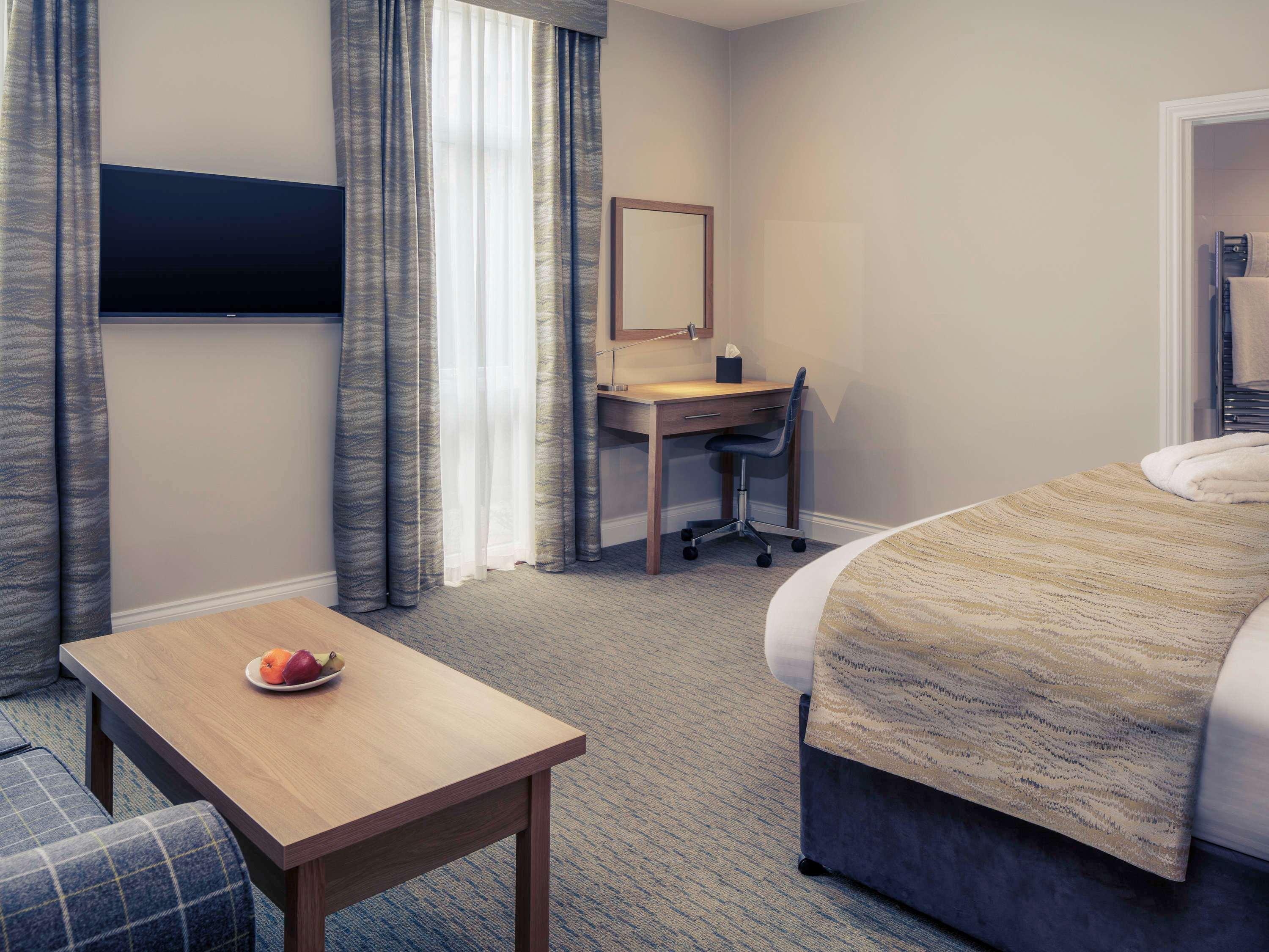Mercure Hatfield Oak Hotel Bagian luar foto