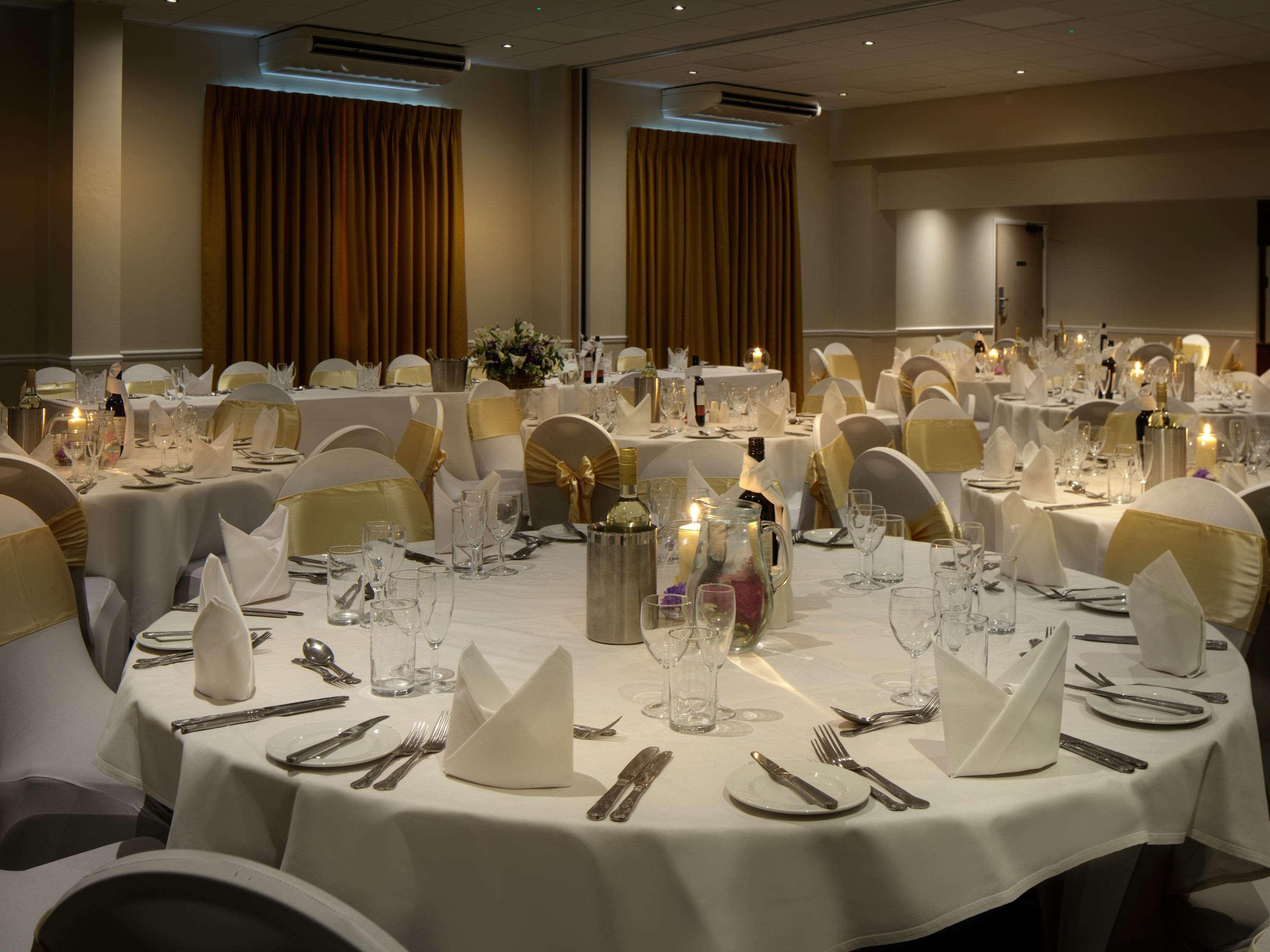 Mercure Hatfield Oak Hotel Bagian luar foto