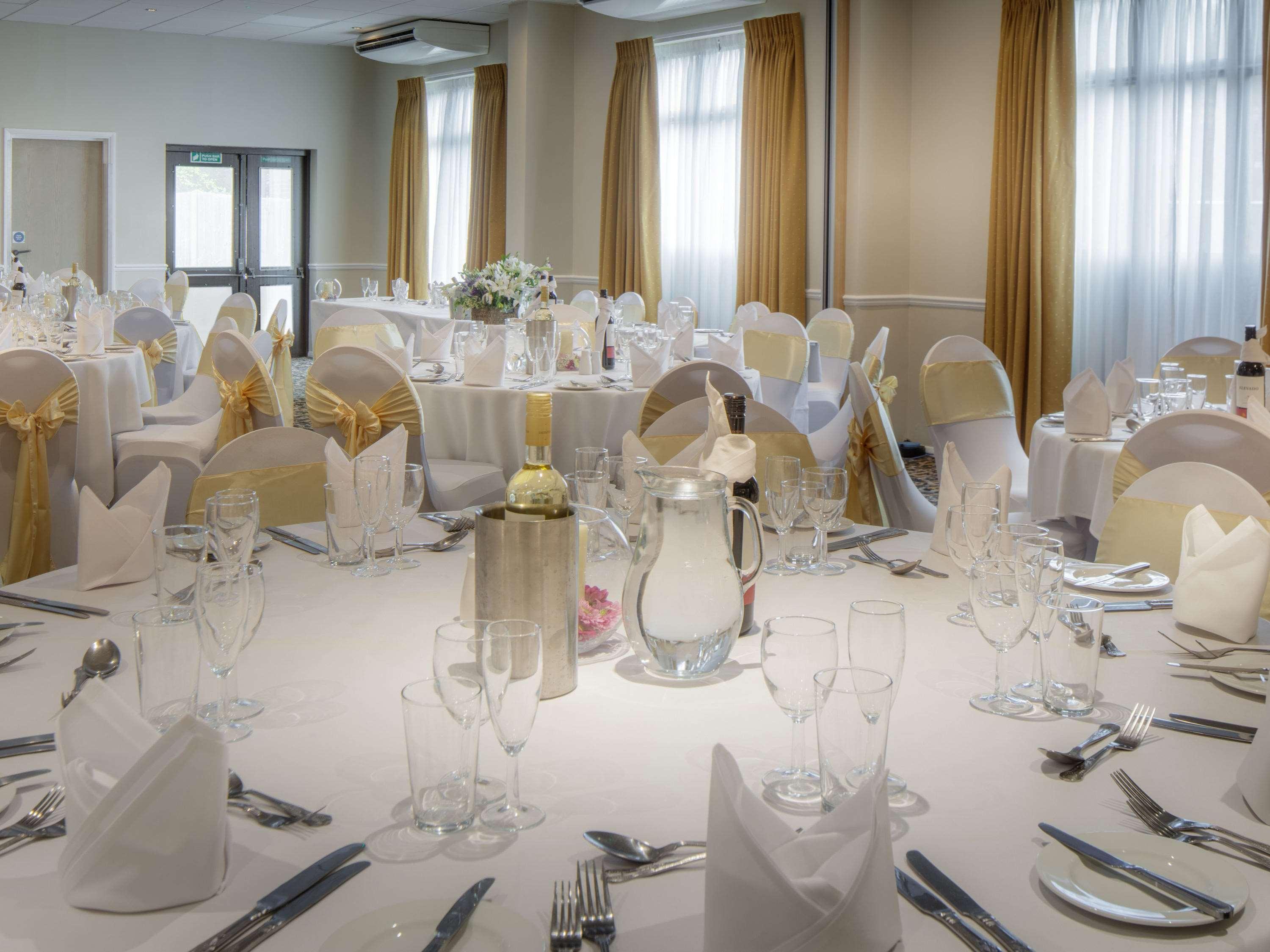 Mercure Hatfield Oak Hotel Bagian luar foto