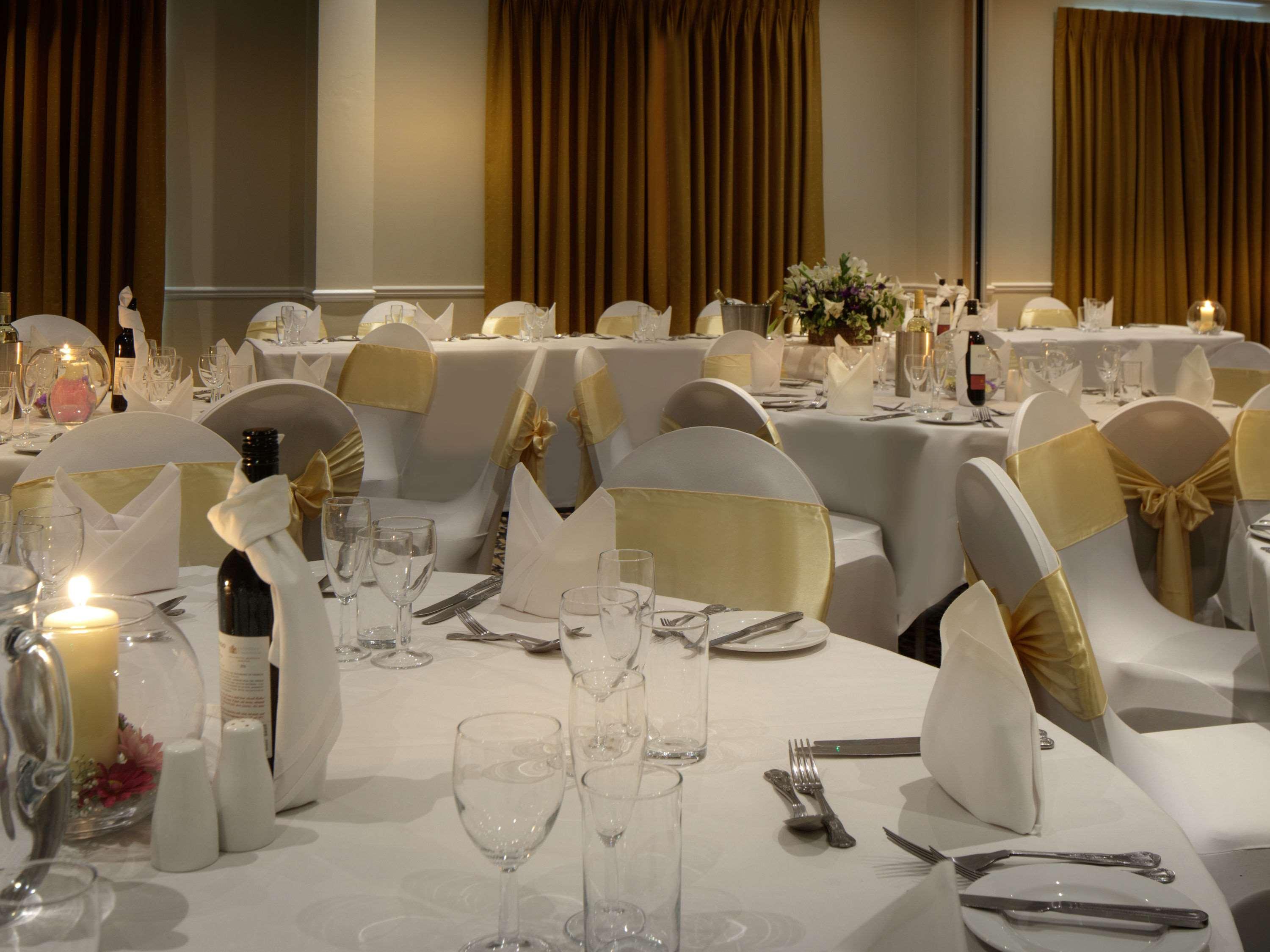 Mercure Hatfield Oak Hotel Bagian luar foto