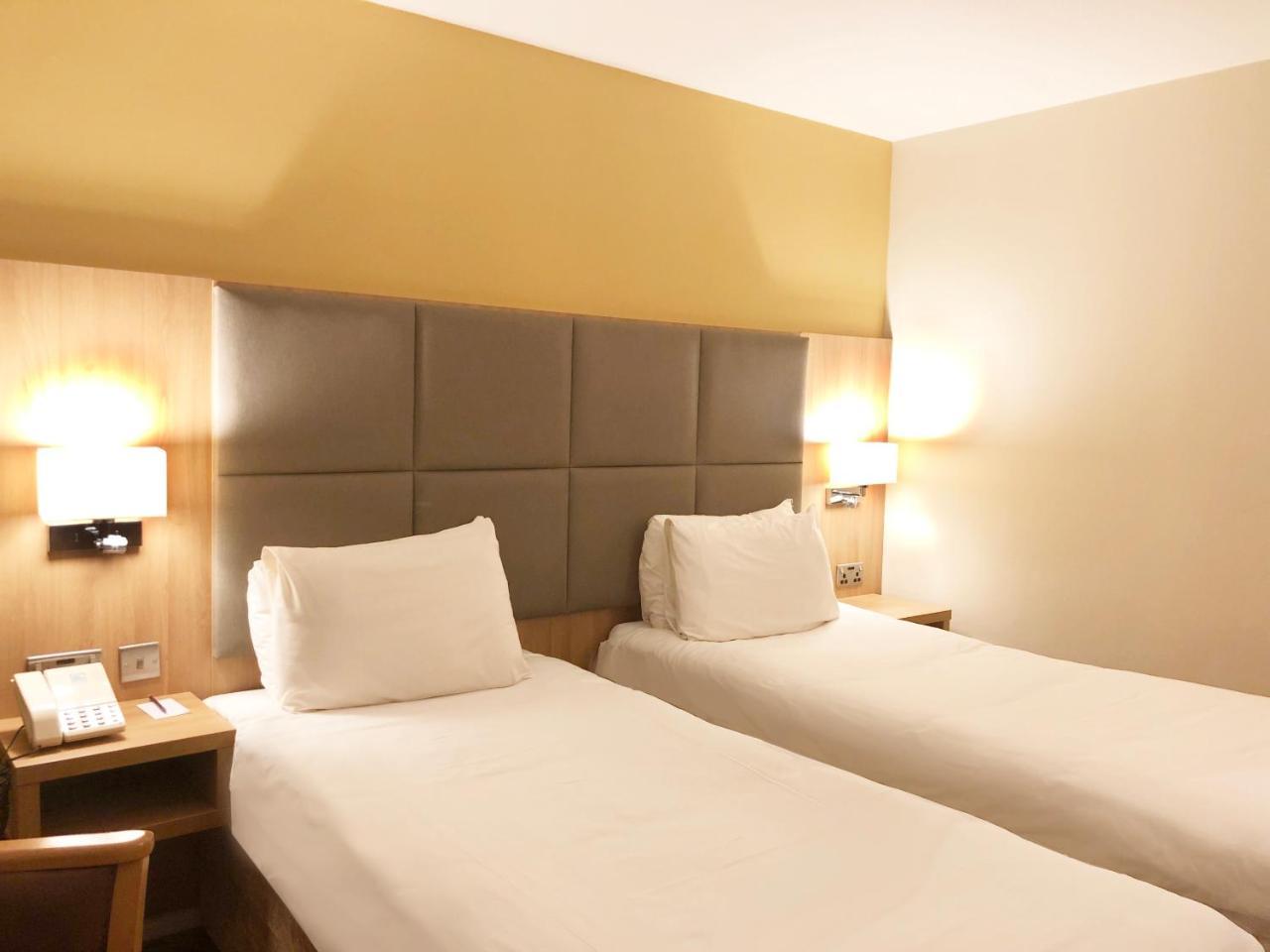 Mercure Hatfield Oak Hotel Bagian luar foto