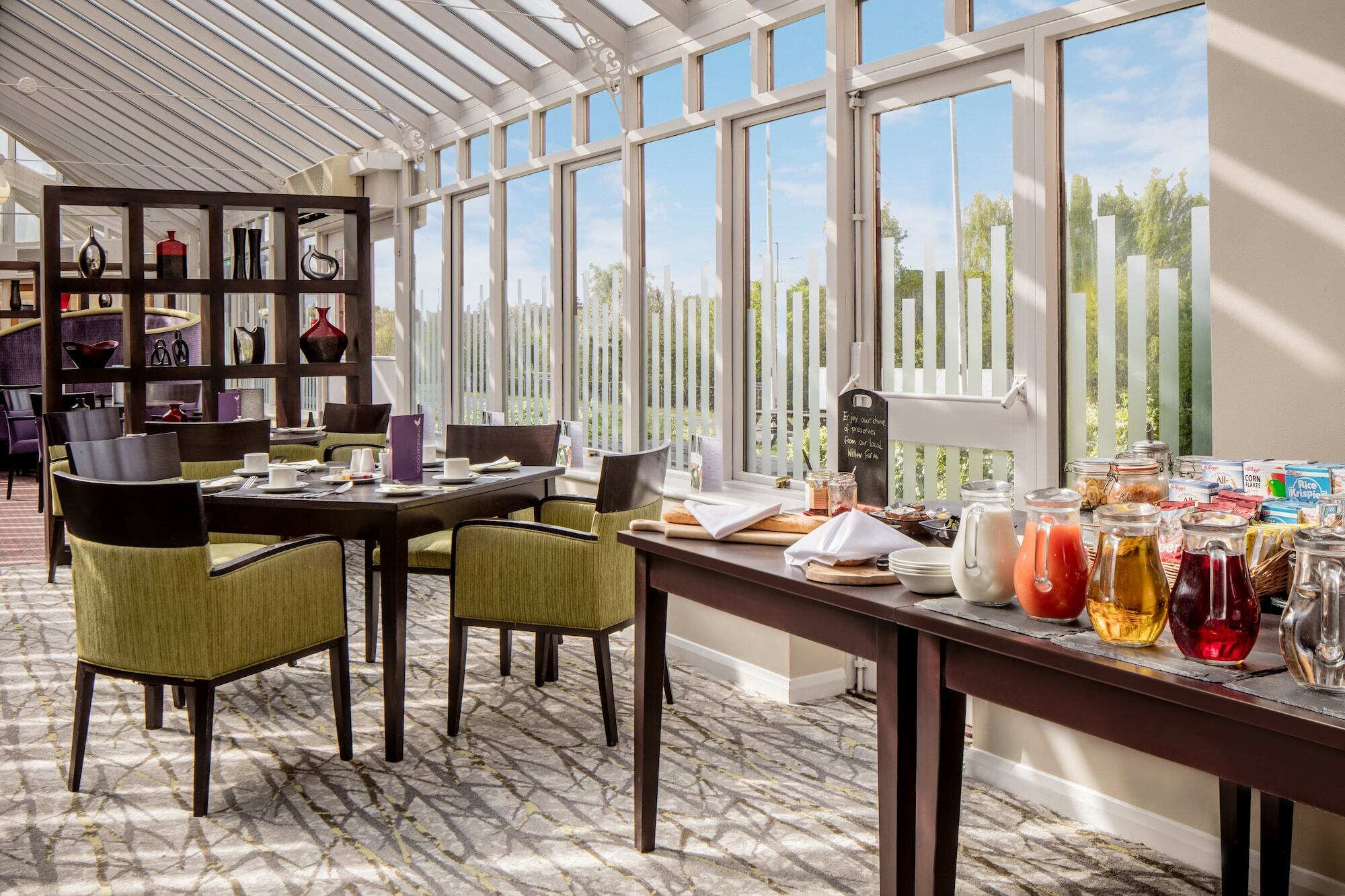 Mercure Hatfield Oak Hotel Bagian luar foto